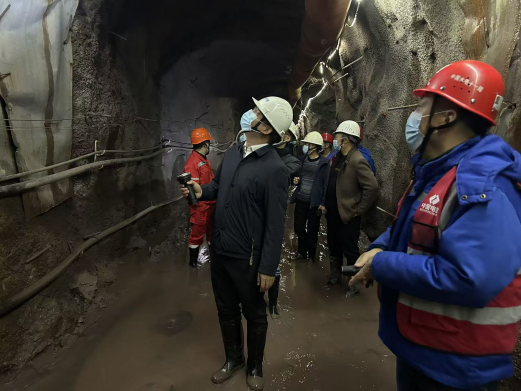 检查芦稿溪水库