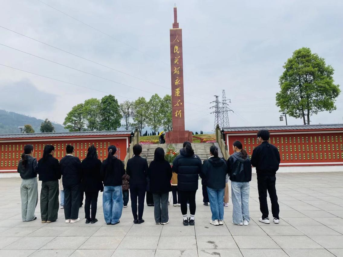 城南幼儿园党员教师在实践中强化党性修养